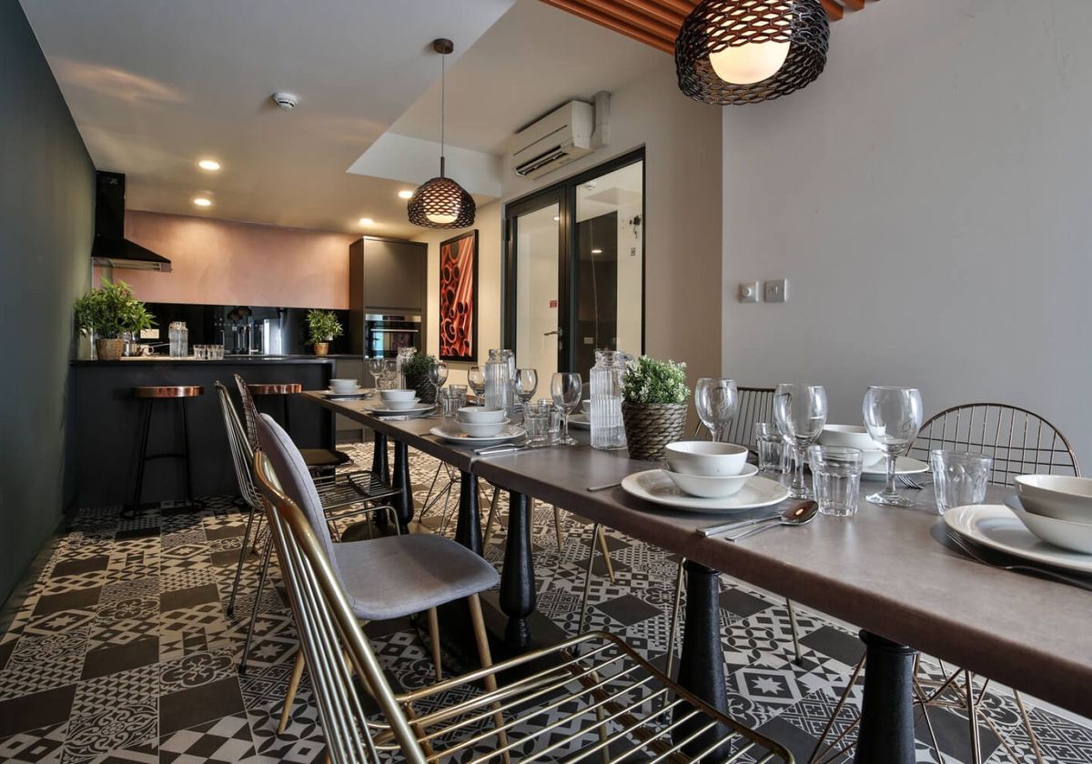 Hall iQ Hammersmith - 3