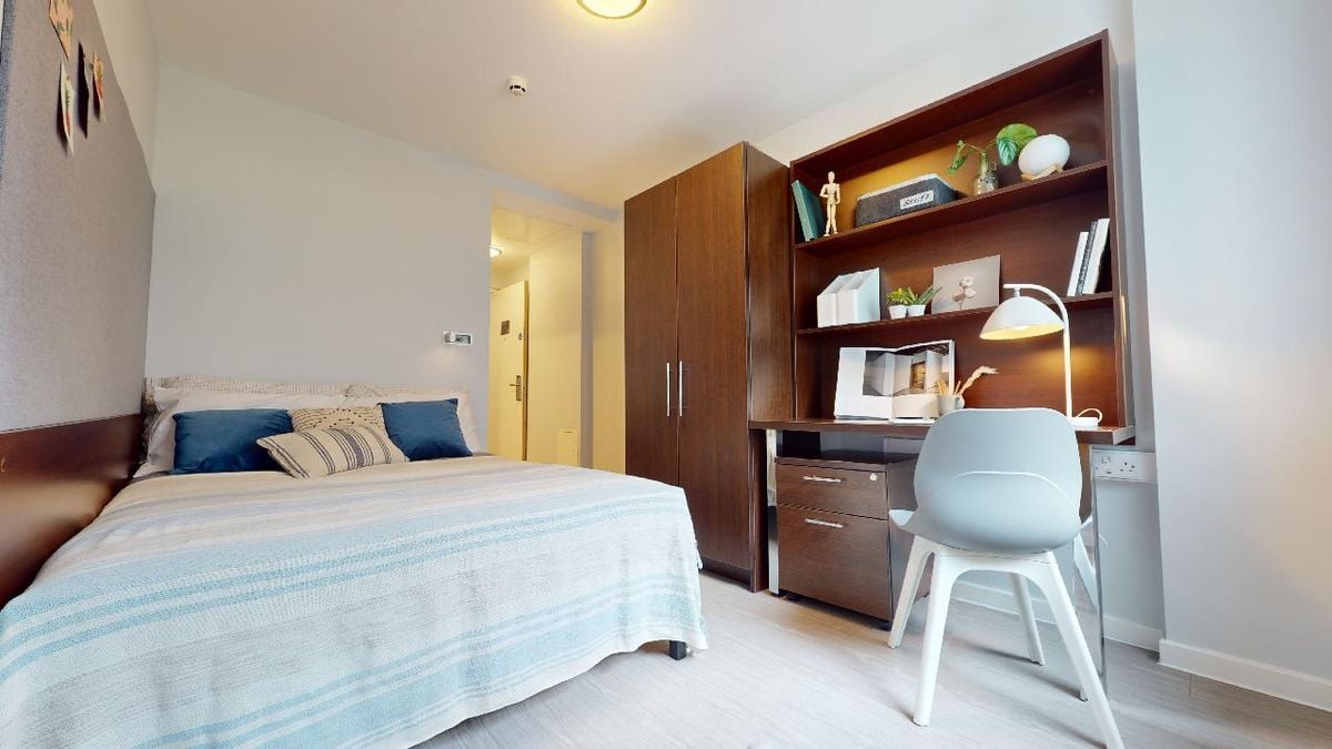 Hall iQ Highbury - 4