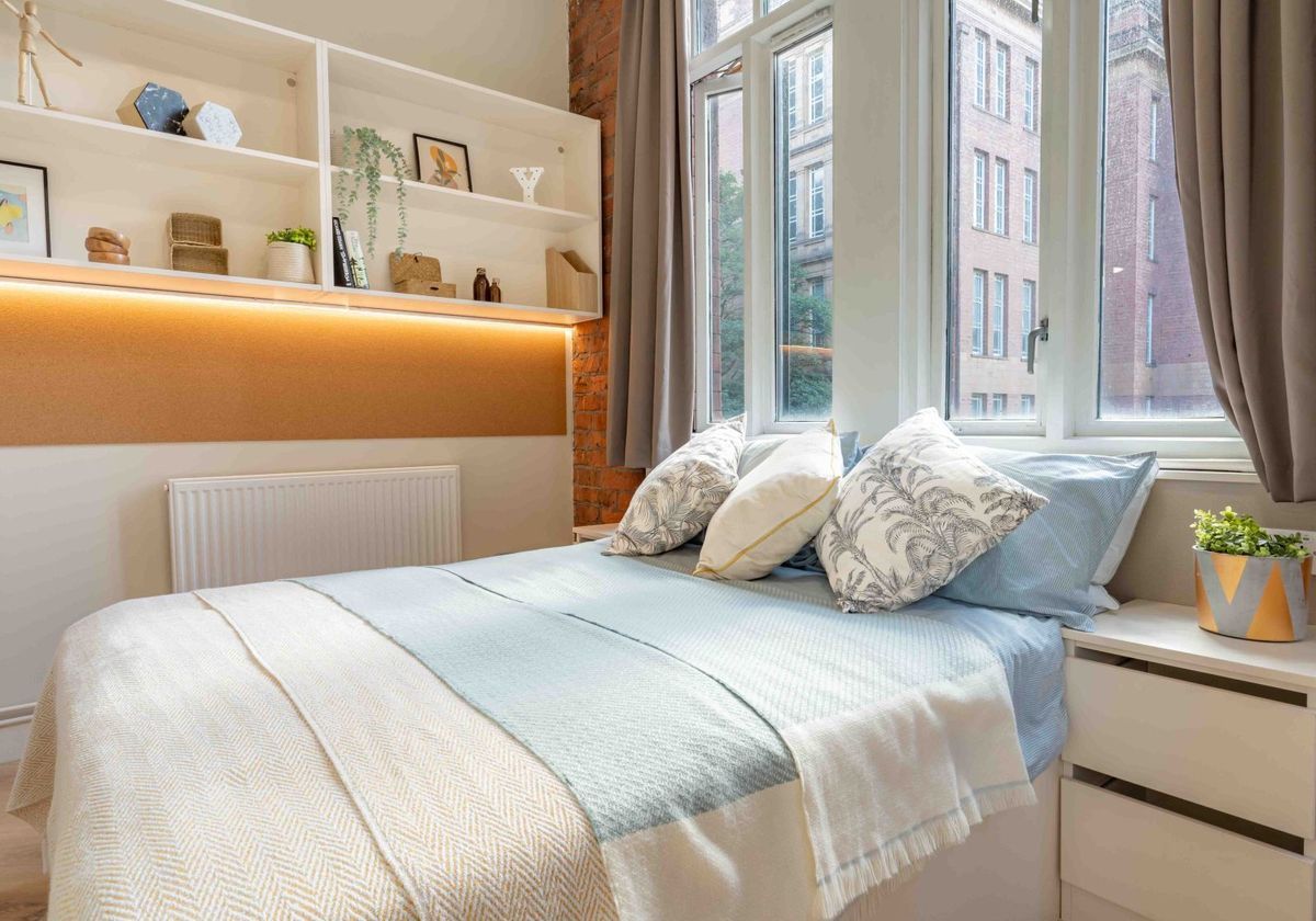 Hall - Hollingworth House - 5