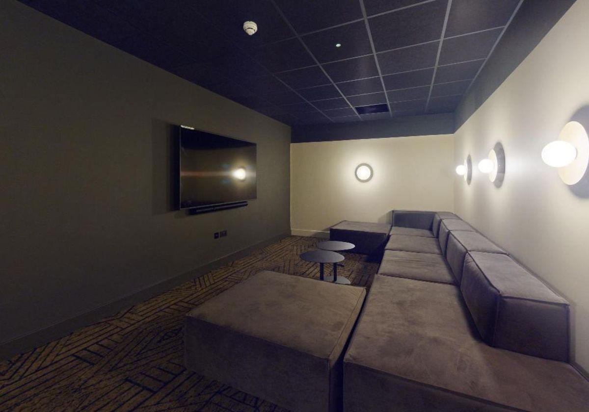 Hall - iQ Hoxton - 4