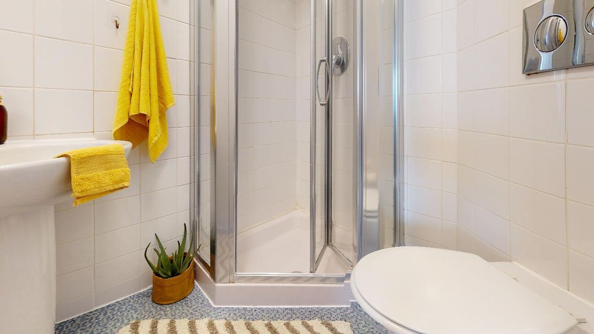 Hall - iQ Kingston - 1