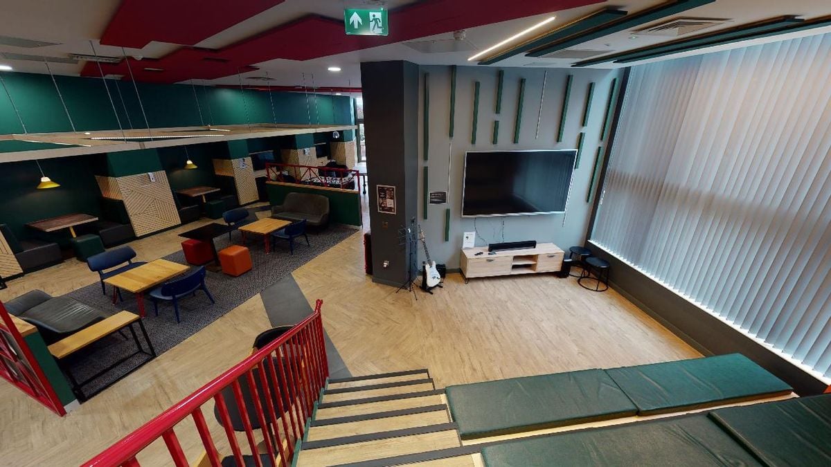 Hall iQ Knight House - 6