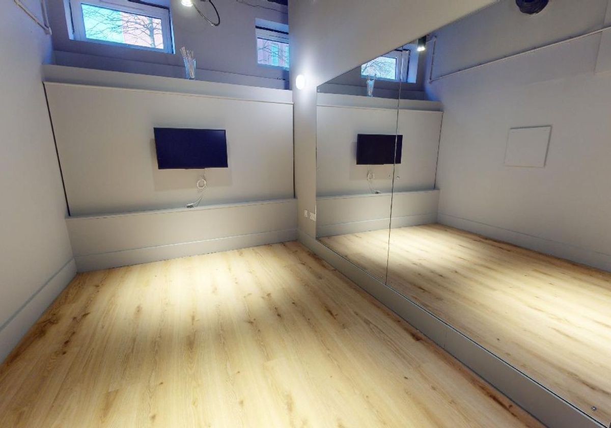 Hall iQ Lambert & Fairfield House - 7