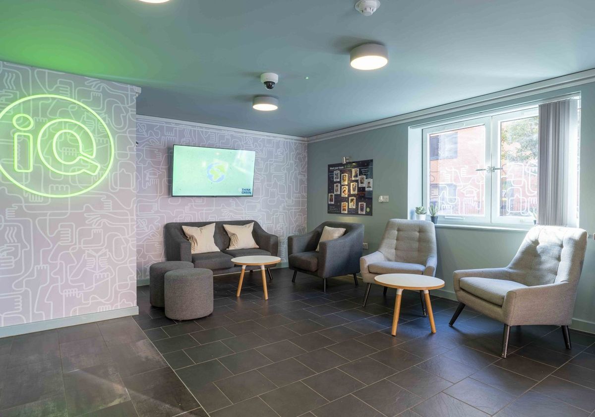 Hall iQ Leeds - 8