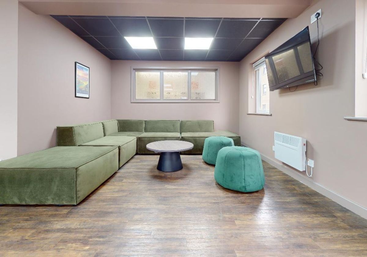 Hall iQ Little Aspley House - 7