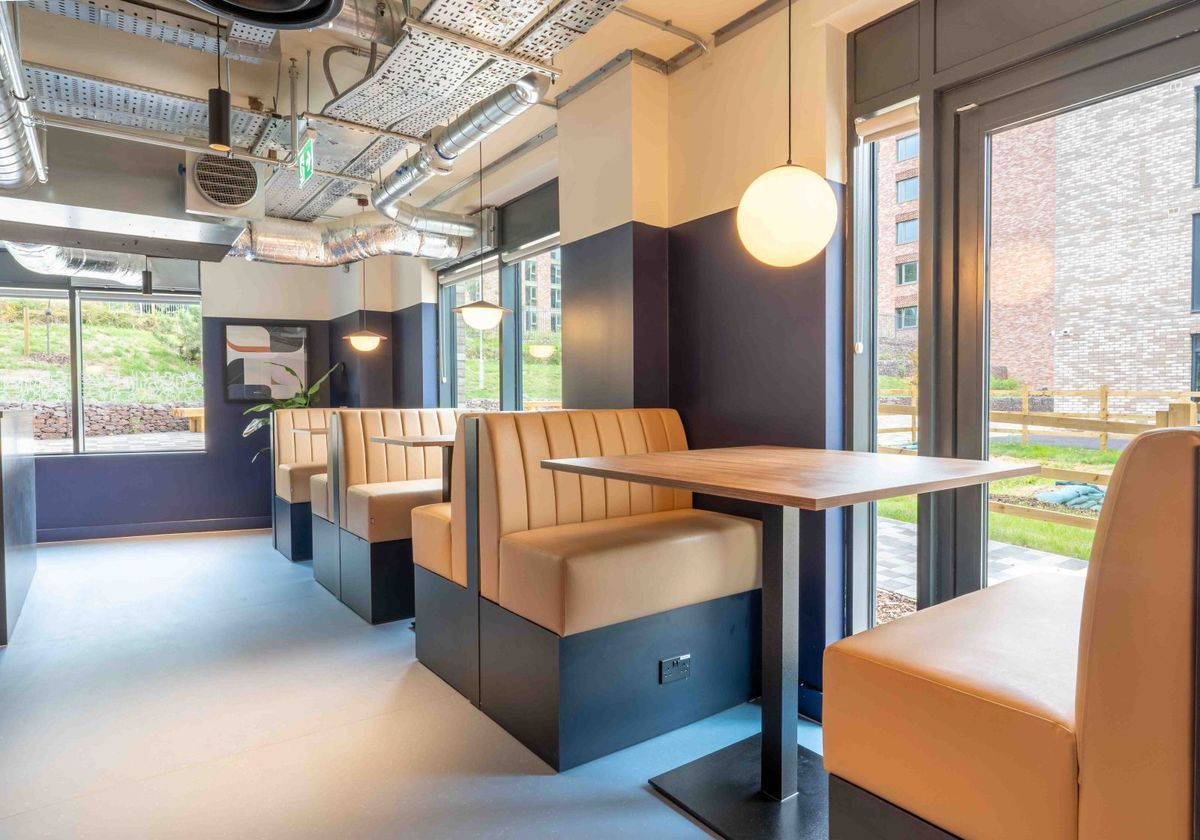 Hall - iQ Longwood Place - 8