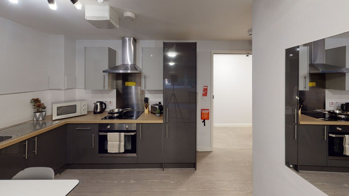 Hall iQ Marsden House - 1