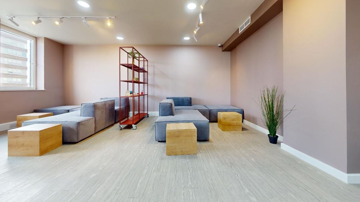 Hall iQ Newland House - 2