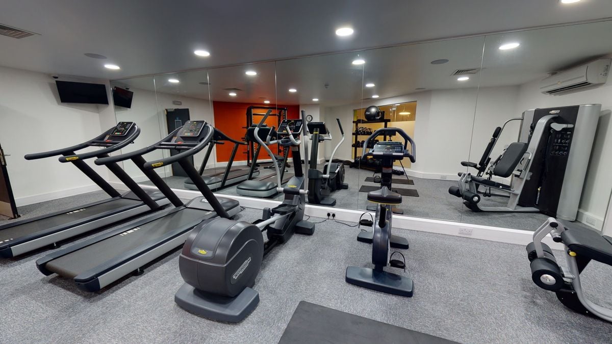 Hall iQ Newtown House - 8