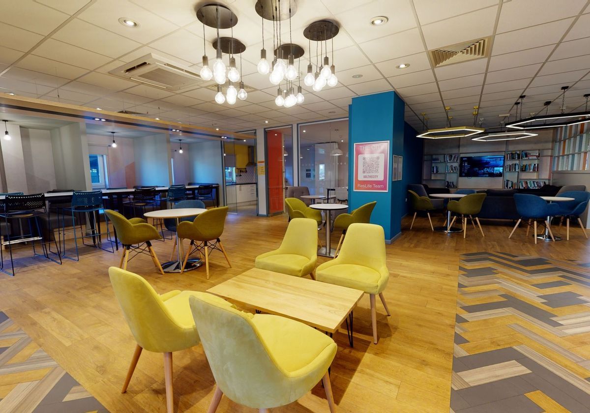 Hall - iQ Opal Court - 7