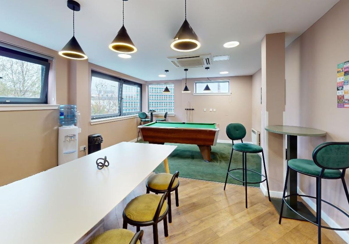 Hall - iQ Parker House - 0