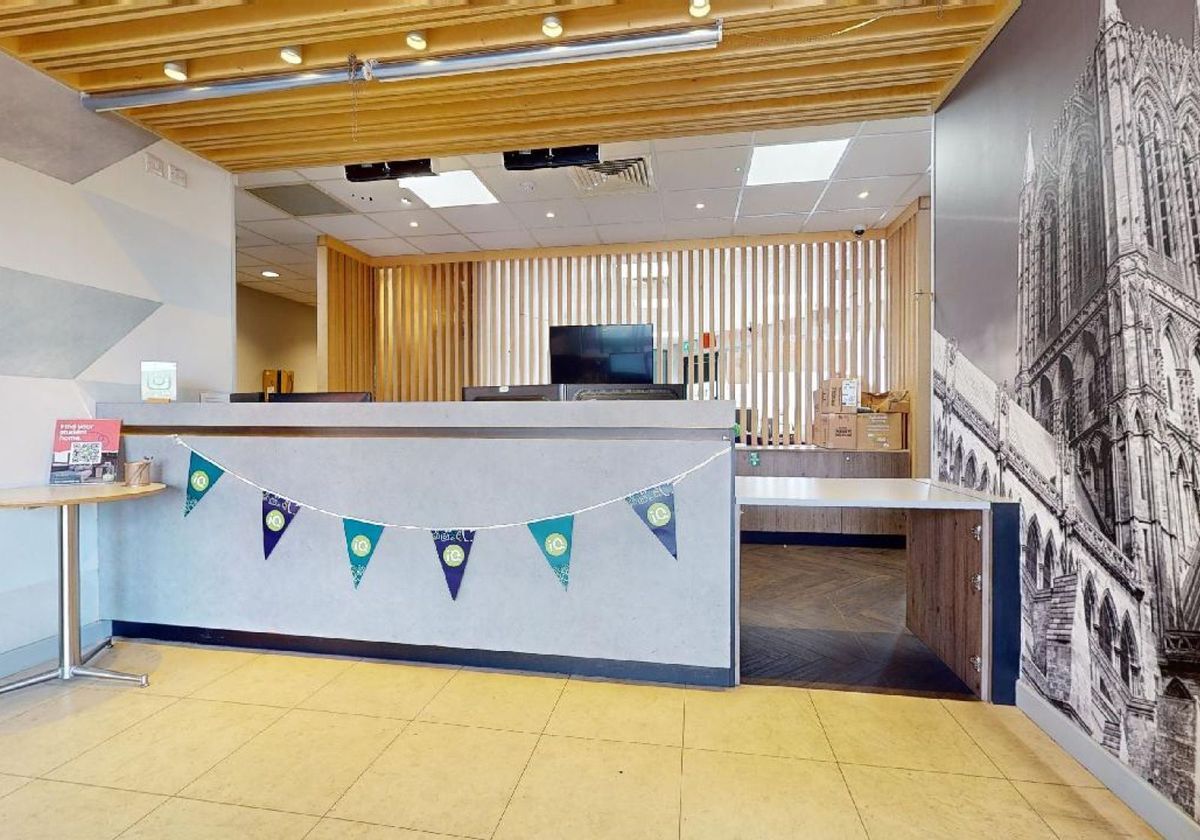 Hall iQ Pavilions - 0