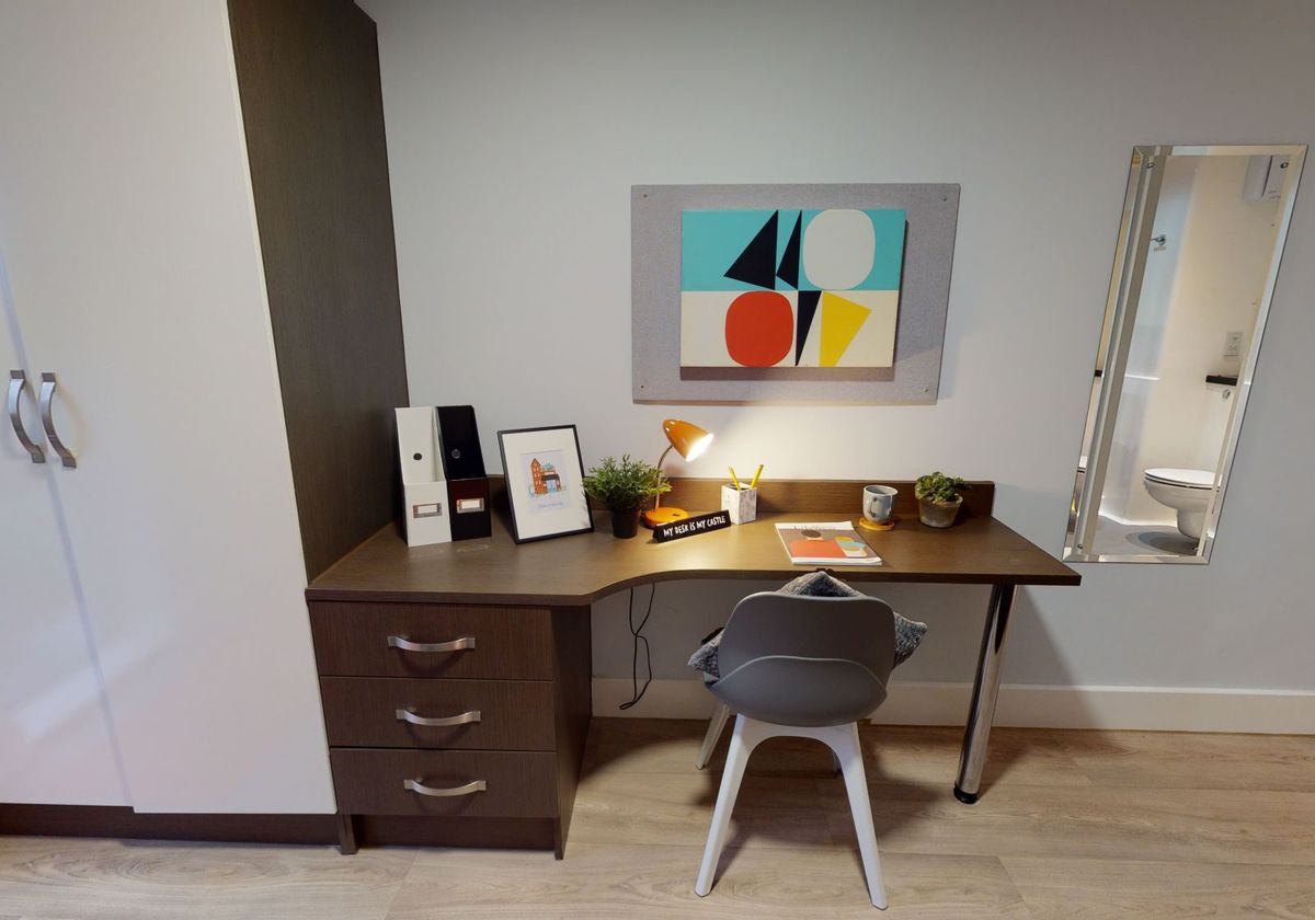 Hall iQ Penworks House - 1