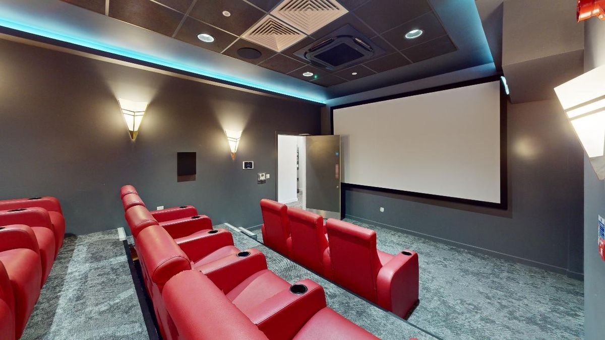 Hall - iQ Signal Place - 4