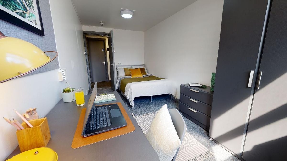 Hall iQ Stephenson House - 8