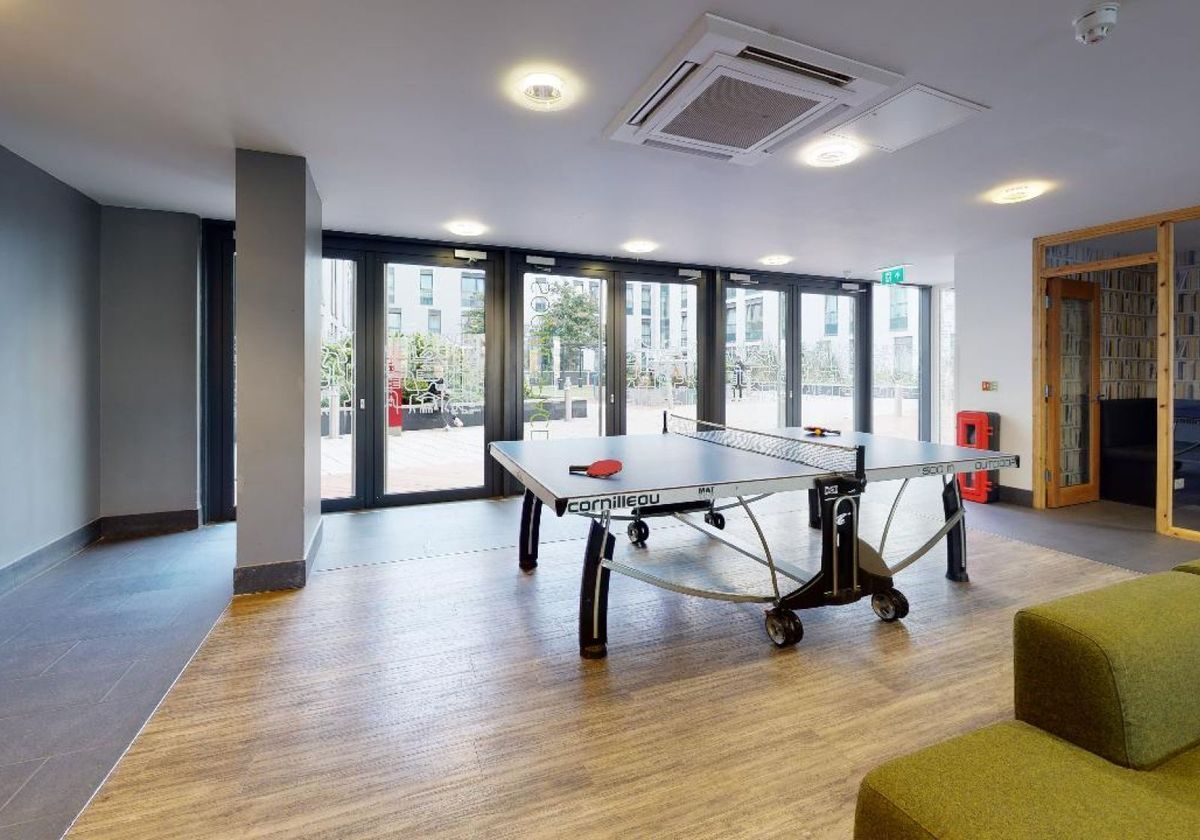 Hall - iQ Sterling Court - 7