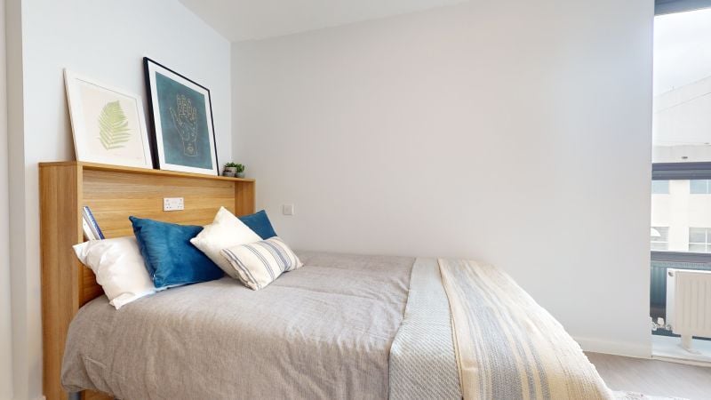 Hall - iQ Sterling Court - 4