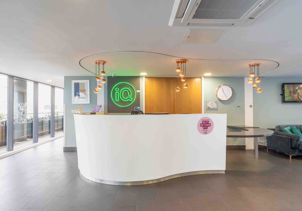 Hall - iQ Sterling Court - 6