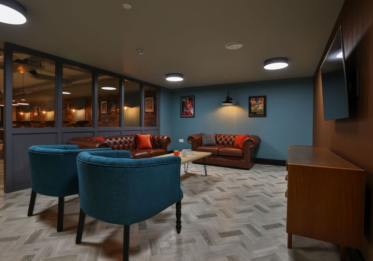 Hall iQ Studios 51 - 6