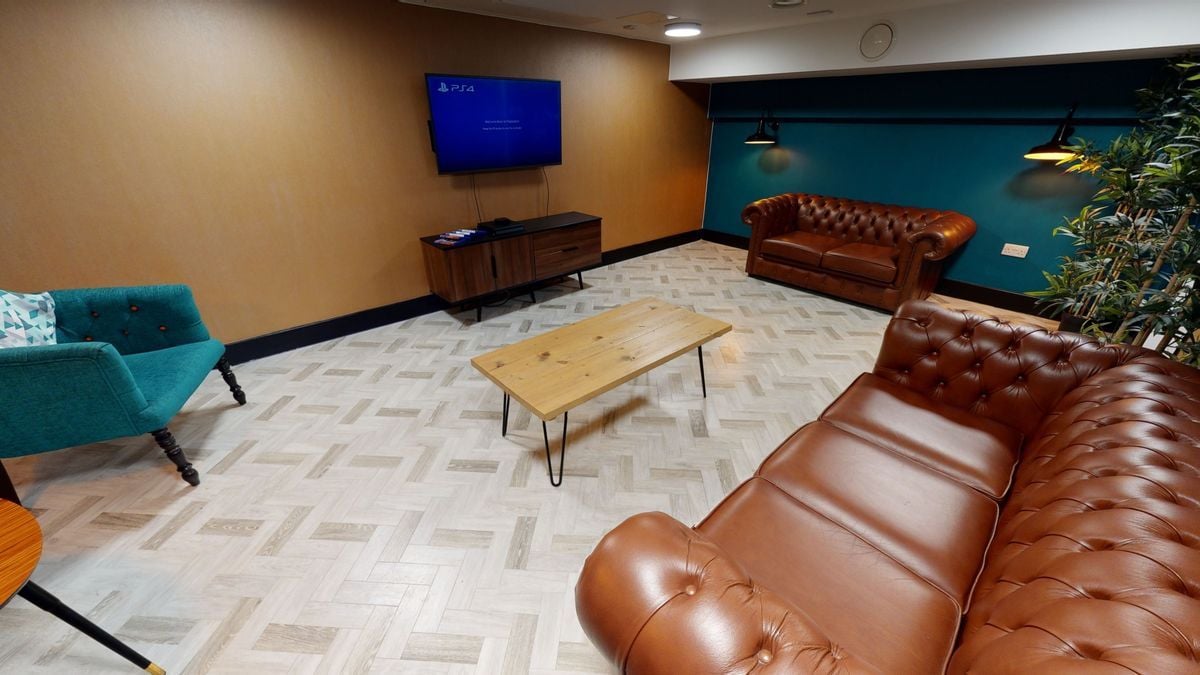 Hall iQ Studios 51 - 0