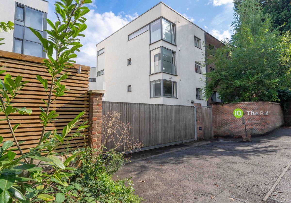 Hall - iQ The Pad - 8