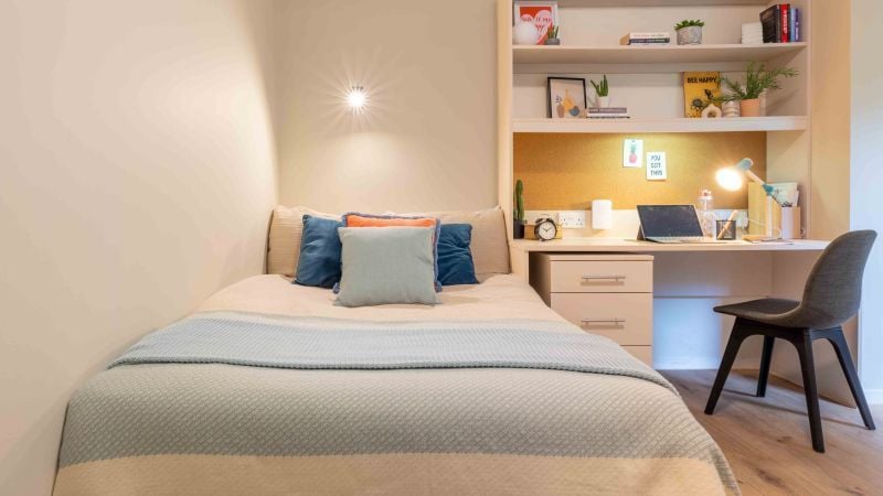 Hall - iQ The Pad - 0