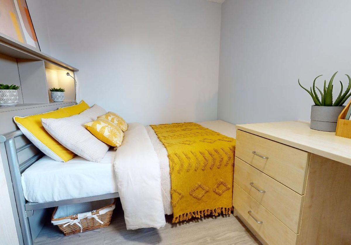 Hall iQ Will Wyatt Court - 8