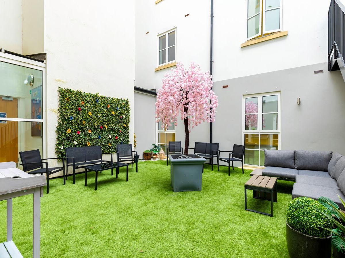 Hall Iron Bridge Studios - 2