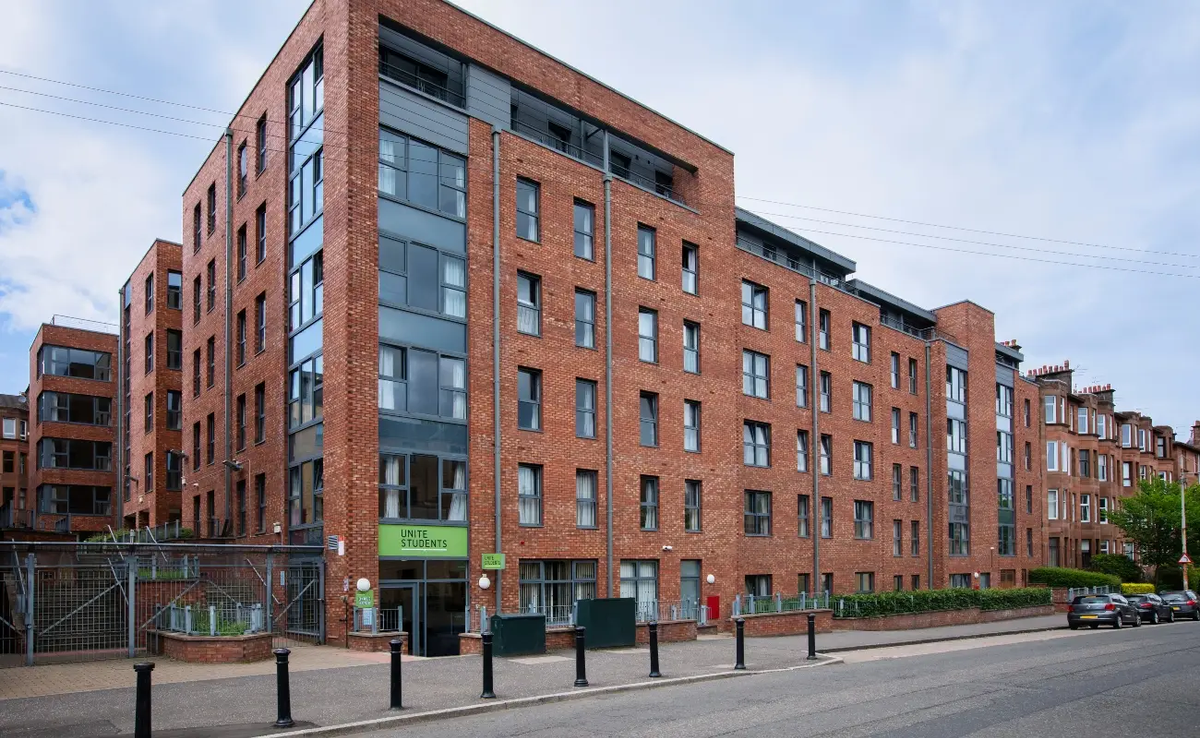 Hall - Kelvin Court - 4