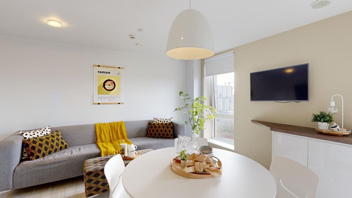 Hall - Merlin Point - 3