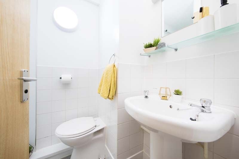 Hall - Moorfield - 4