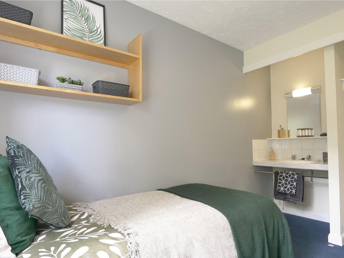 Hall - Moulsecoomb Place - 4