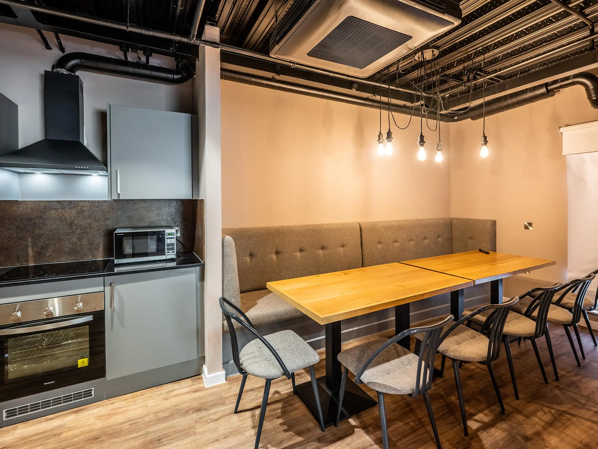 Hall - Murieston Crescent - 8