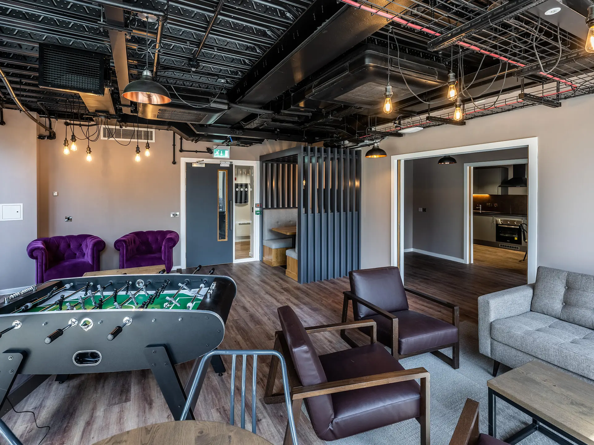 Hall - Murieston Crescent - 9