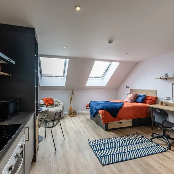 Hall - Murieston Crescent - 4