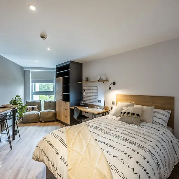 Hall - Murieston Crescent - 1