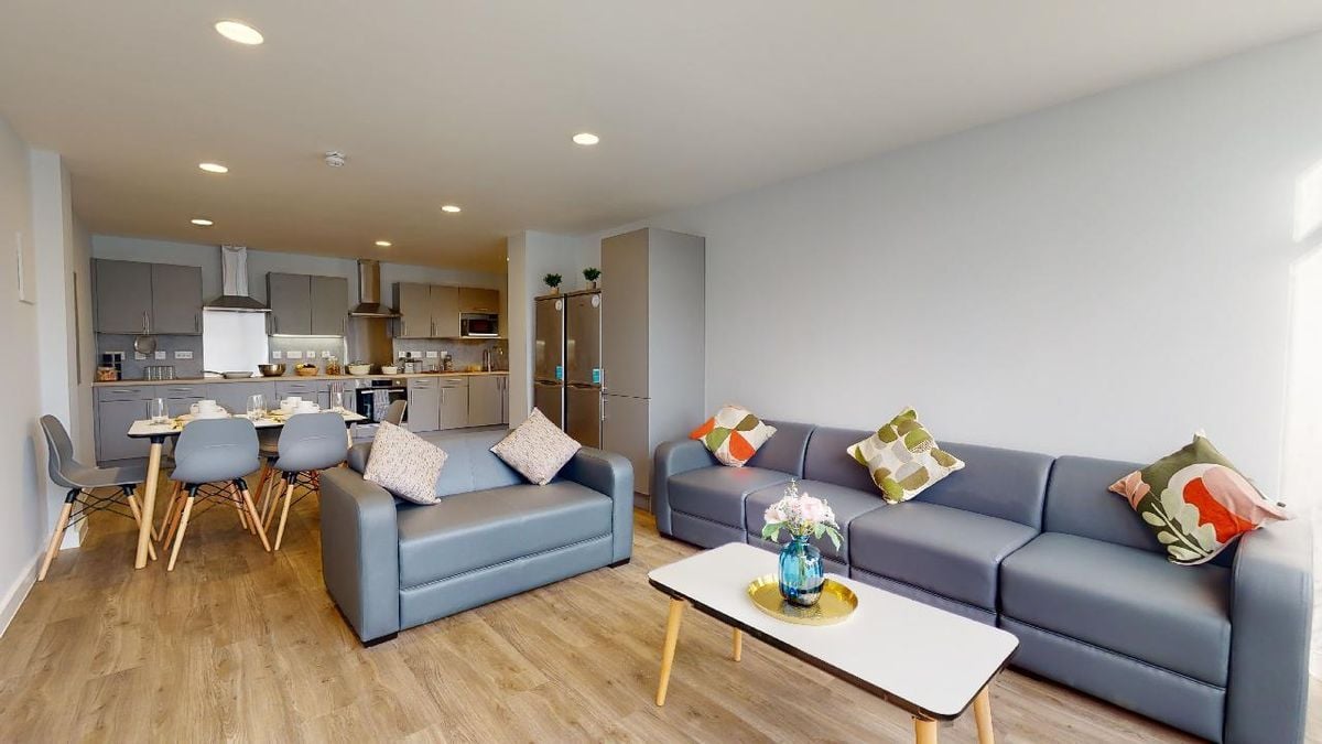 Hall - Nelson Court - 4