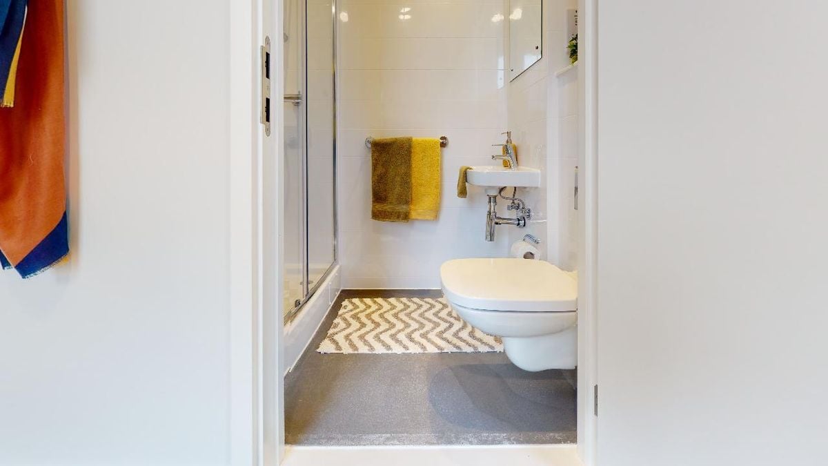 Hall - Nelson Court - 3