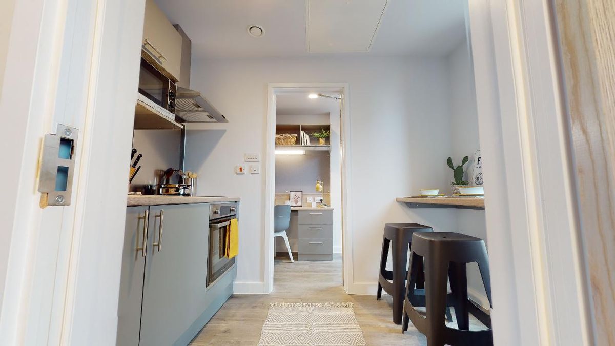 Hall - Nelson Court - 0