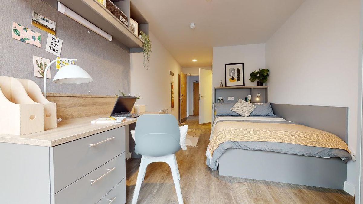 Hall - Nelson Court - 6