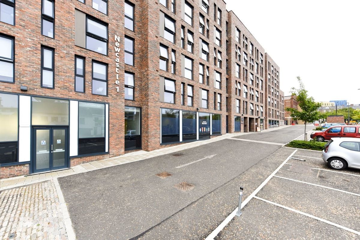 Hall Newcastle 1, Newcastle - 6