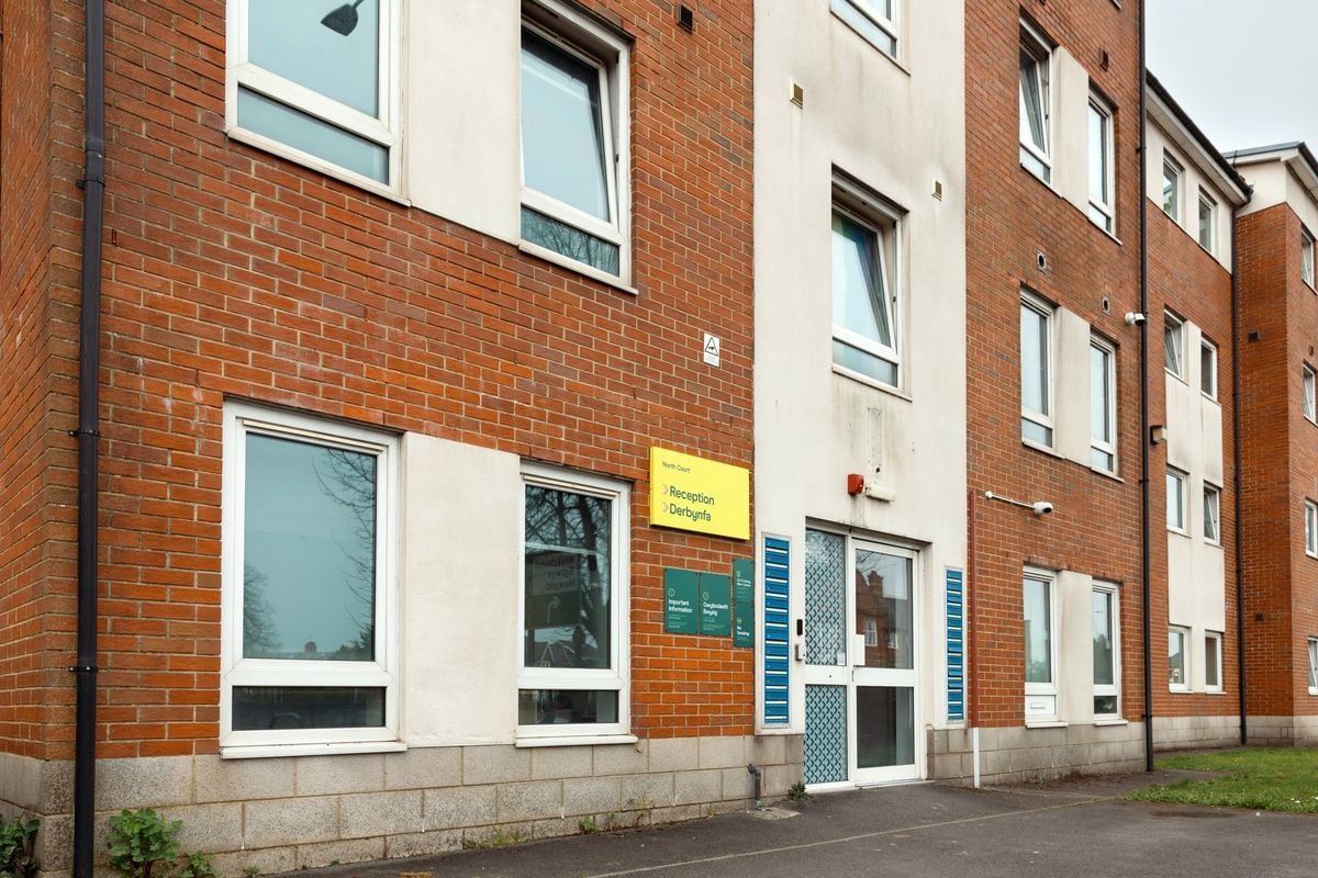 Hall- North Court - 10