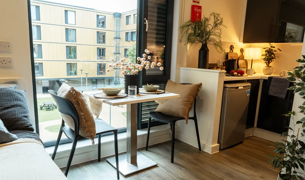 Hall Palamon Court - Canterbury - 7