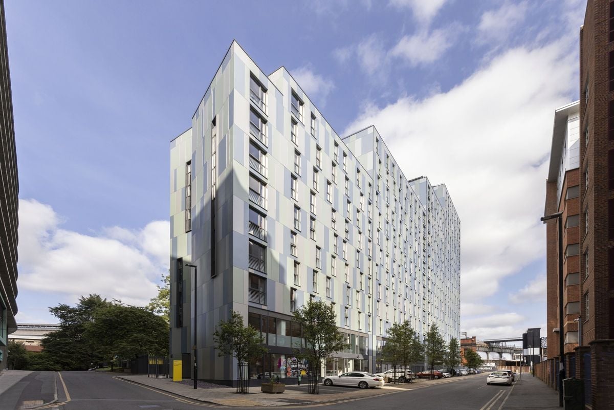 Hall - Piccadilly Point - 2