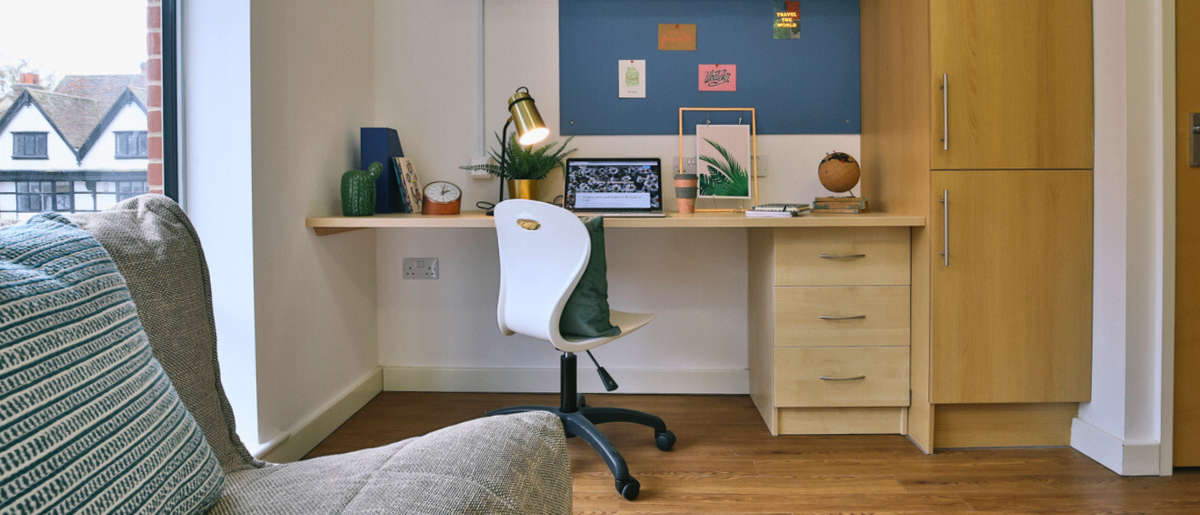 Hall - Pavilion Court - 1