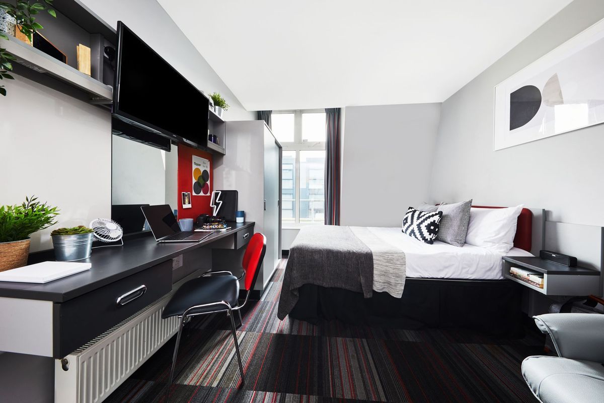 Hall - Pillar Box - 4