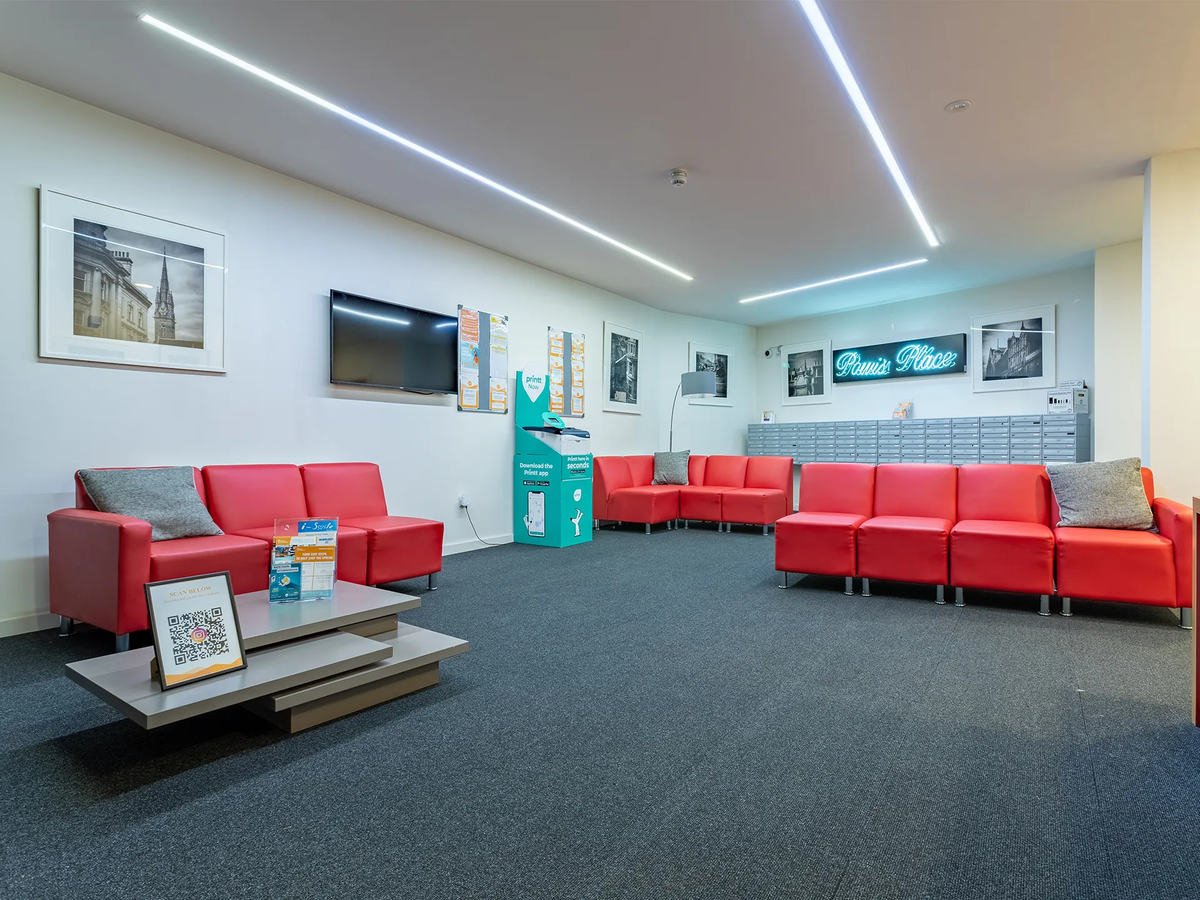 Hall Powis Place - 10