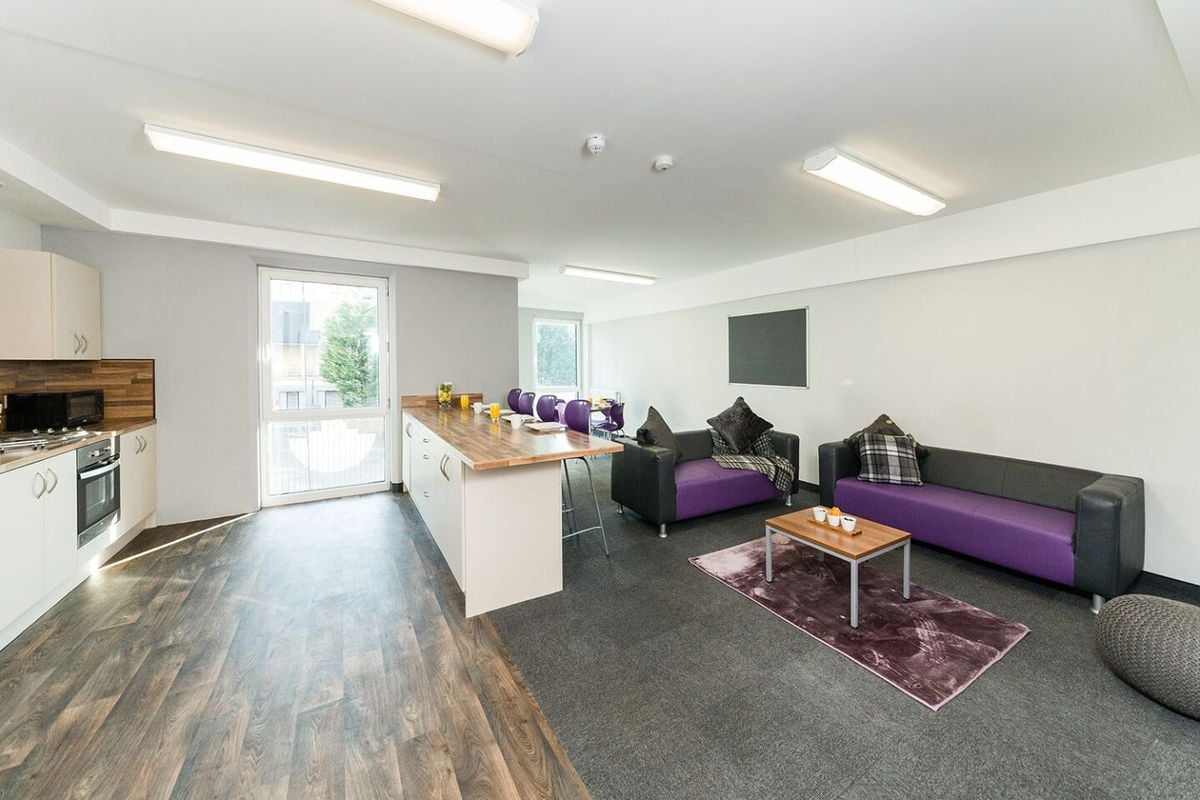 Hall - Quayside Court - 6