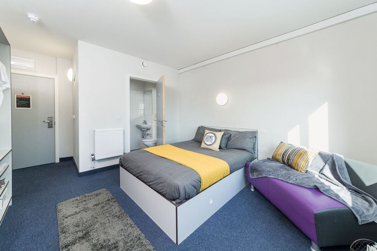 Hall - Quayside Court - 3