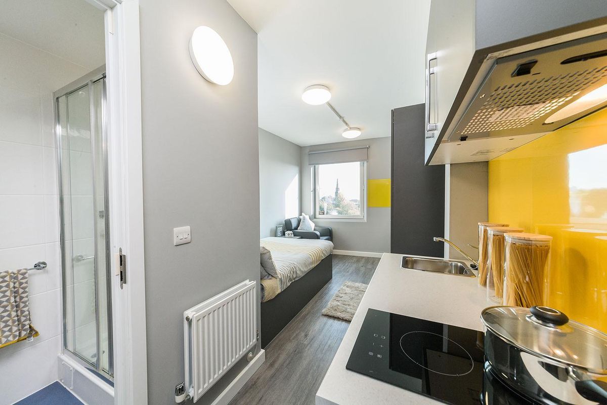 Hall - Quayside Court - 4